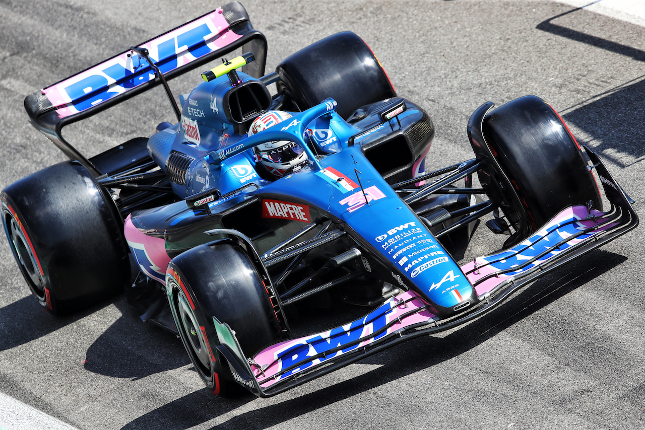 GP FRANCIA, Esteban Ocon (FRA) Alpine F1 Team A522.
23.07.2022. Formula 1 World Championship, Rd 12, French Grand Prix, Paul Ricard, France, Qualifiche Day.
 - www.xpbimages.com, EMail: requests@xpbimages.com © Copyright: Coates / XPB Images