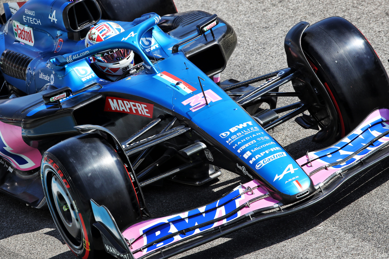 GP FRANCIA, Esteban Ocon (FRA) Alpine F1 Team A522.
23.07.2022. Formula 1 World Championship, Rd 12, French Grand Prix, Paul Ricard, France, Qualifiche Day.
 - www.xpbimages.com, EMail: requests@xpbimages.com © Copyright: Coates / XPB Images