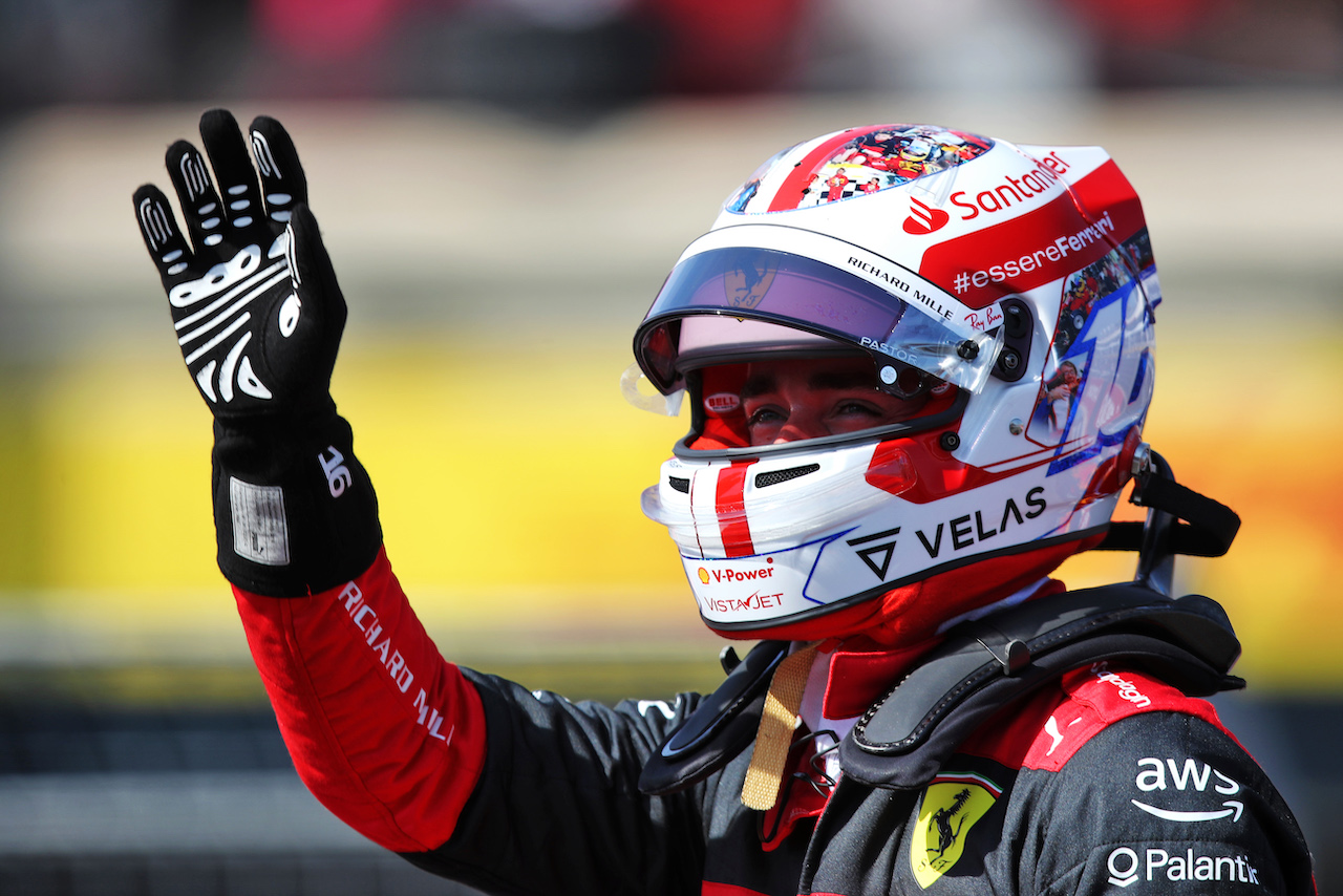 GP FRANCIA, Charles Leclerc (MON) Ferrari celebrates his pole position in qualifying parc ferme.
23.07.2022. Formula 1 World Championship, Rd 12, French Grand Prix, Paul Ricard, France, Qualifiche Day.
 - www.xpbimages.com, EMail: requests@xpbimages.com © Copyright: Coates / XPB Images