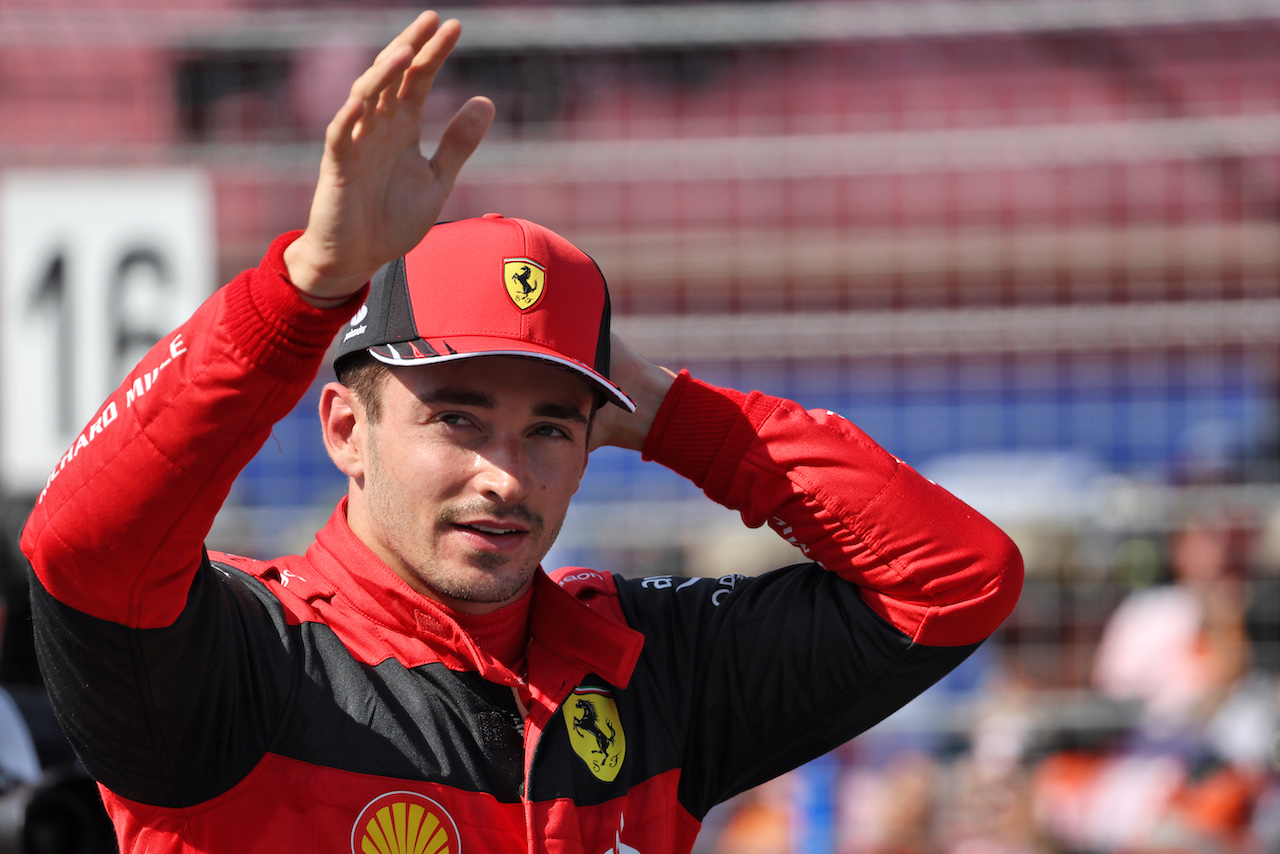 GP FRANCIA, Charles Leclerc (MON) Ferrari celebrates his pole position in qualifying parc ferme.
23.07.2022. Formula 1 World Championship, Rd 12, French Grand Prix, Paul Ricard, France, Qualifiche Day.
- www.xpbimages.com, EMail: requests@xpbimages.com © Copyright: Bearne / XPB Images
