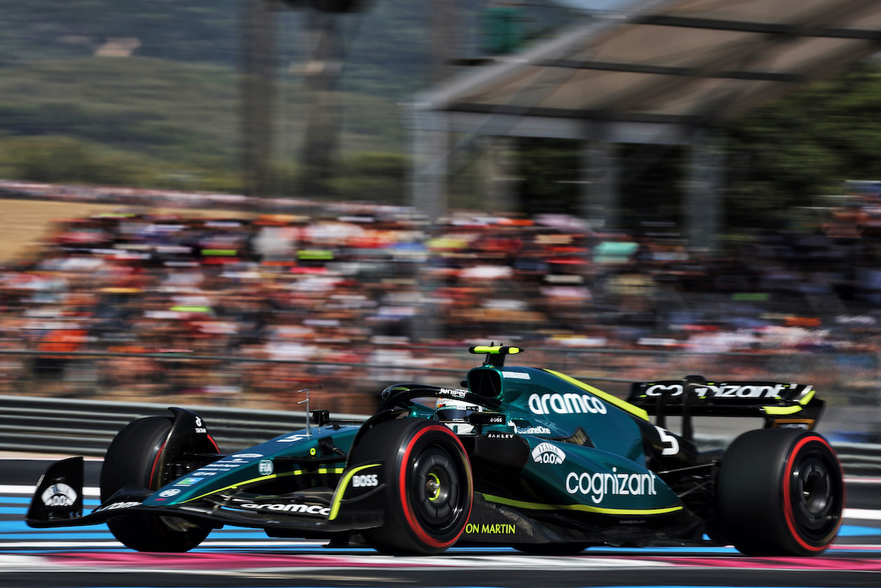 GP FRANCIA, Sebastian Vettel (GER) Aston Martin F1 Team AMR22.
23.07.2022. Formula 1 World Championship, Rd 12, French Grand Prix, Paul Ricard, France, Qualifiche Day.
- www.xpbimages.com, EMail: requests@xpbimages.com © Copyright: Bearne / XPB Images