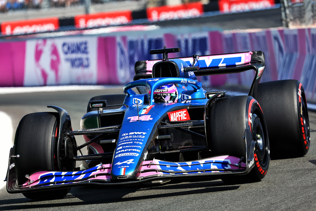 GP FRANCIA, Fernando Alonso (ESP) Alpine F1 Team A522.
23.07.2022. Formula 1 World Championship, Rd 12, French Grand Prix, Paul Ricard, France, Qualifiche Day.
- www.xpbimages.com, EMail: requests@xpbimages.com © Copyright: Batchelor / XPB Images