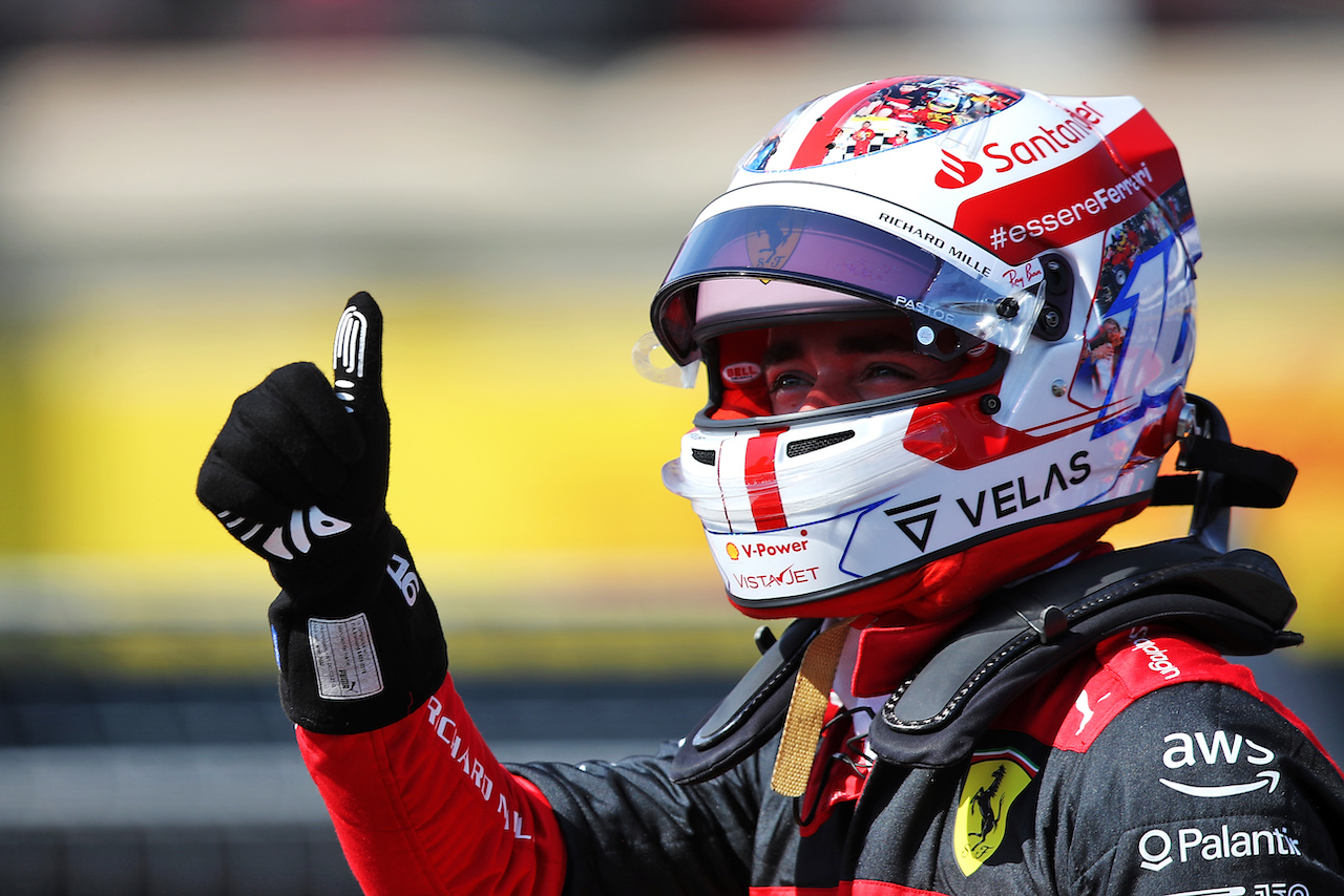 GP FRANCIA, Charles Leclerc (MON) Ferrari celebrates his pole position in qualifying parc ferme.
23.07.2022. Formula 1 World Championship, Rd 12, French Grand Prix, Paul Ricard, France, Qualifiche Day.
 - www.xpbimages.com, EMail: requests@xpbimages.com © Copyright: Coates / XPB Images