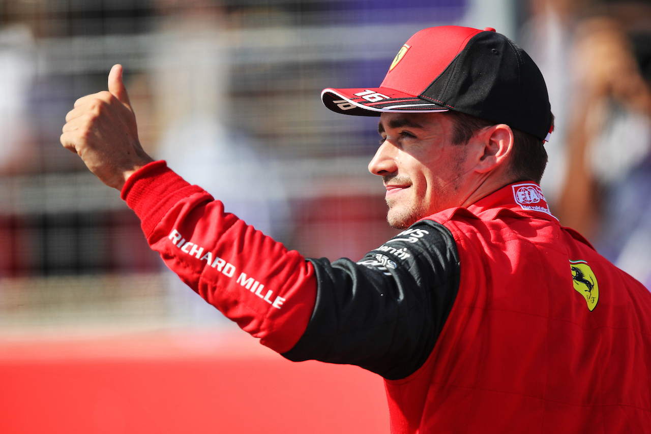 GP FRANCIA, Charles Leclerc (MON) Ferrari celebrates his pole position in qualifying parc ferme.
23.07.2022. Formula 1 World Championship, Rd 12, French Grand Prix, Paul Ricard, France, Qualifiche Day.
 - www.xpbimages.com, EMail: requests@xpbimages.com © Copyright: Coates / XPB Images