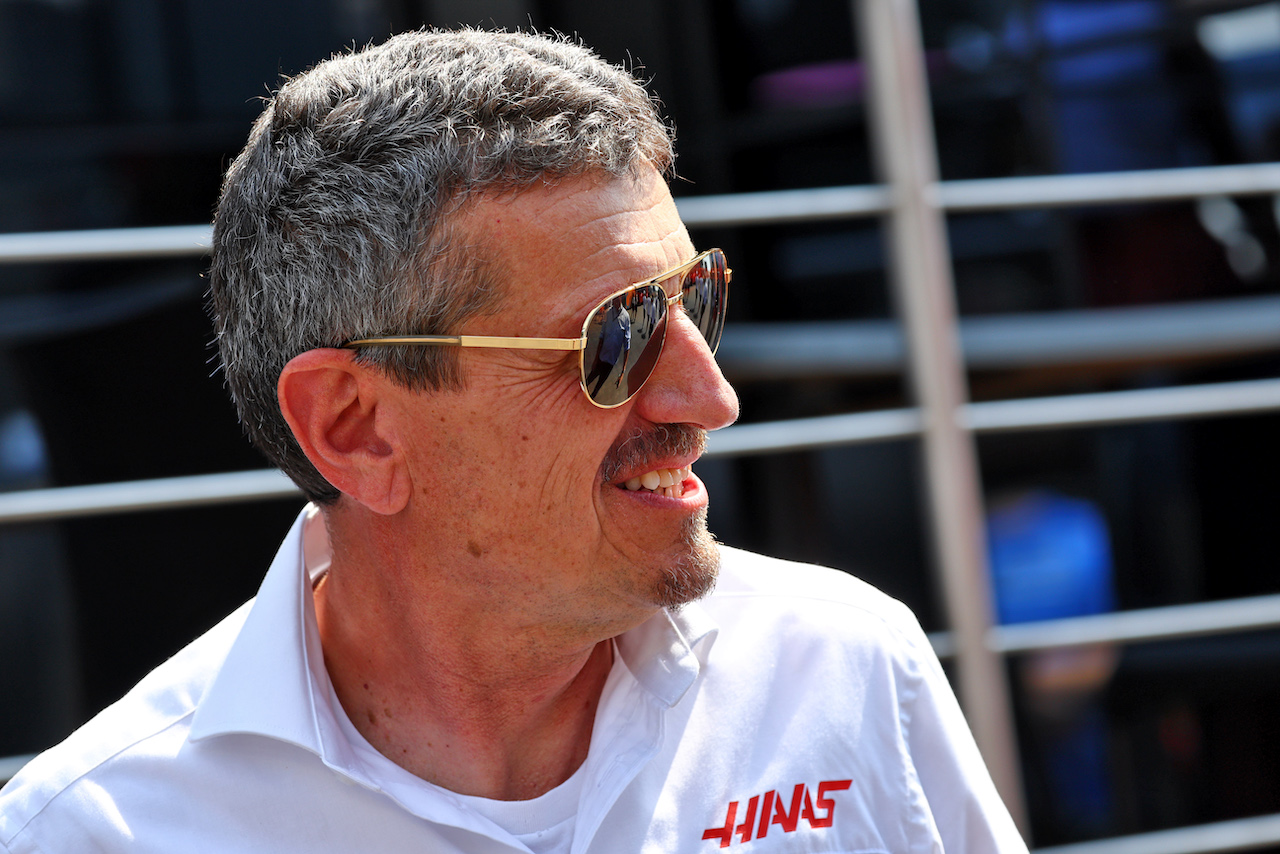 GP FRANCIA, Guenther Steiner (ITA) Haas F1 Team Prinicipal.
23.07.2022. Formula 1 World Championship, Rd 12, French Grand Prix, Paul Ricard, France, Qualifiche Day.
- www.xpbimages.com, EMail: requests@xpbimages.com © Copyright: Batchelor / XPB Images