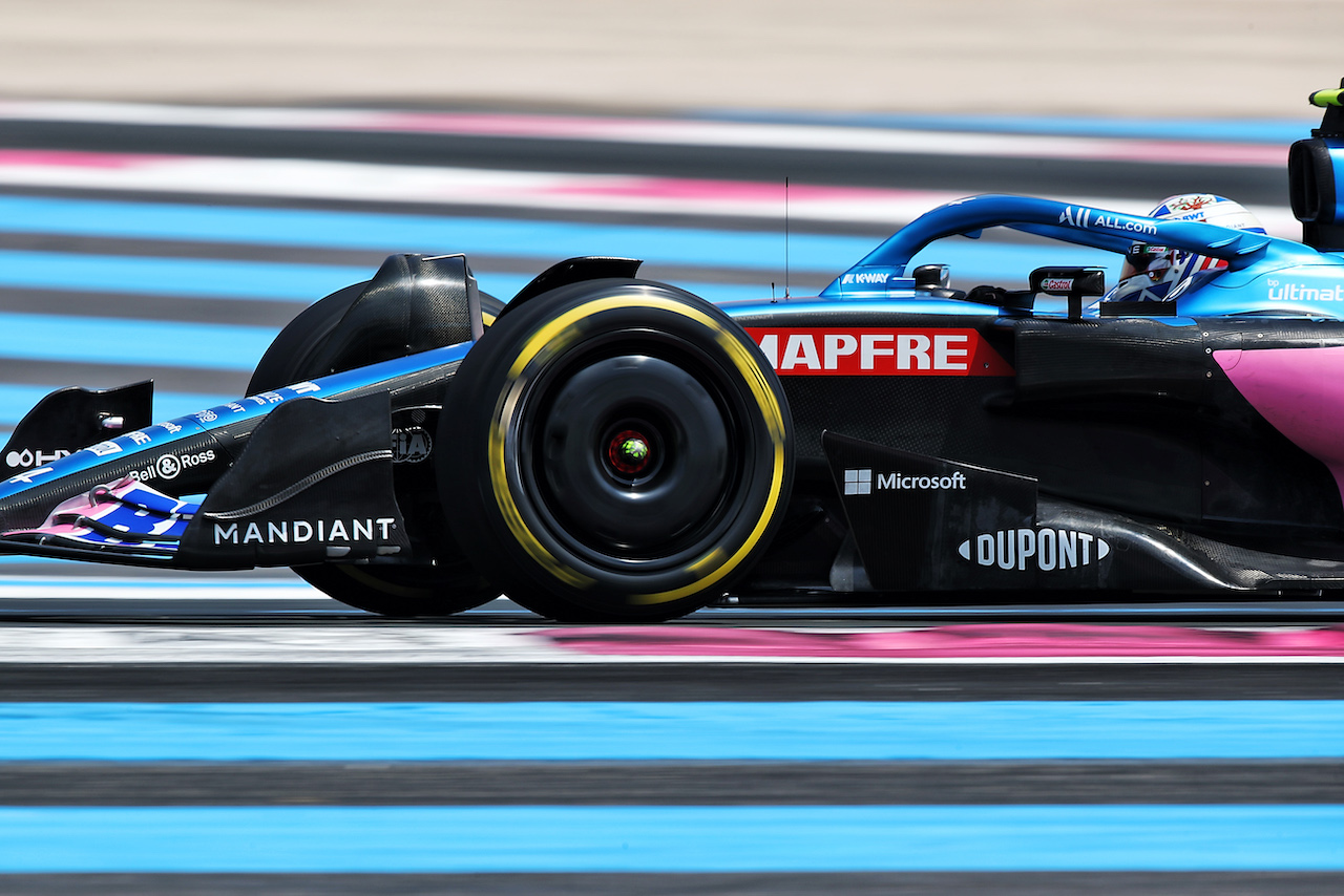 GP FRANCIA, Esteban Ocon (FRA) Alpine F1 Team A522.
23.07.2022. Formula 1 World Championship, Rd 12, French Grand Prix, Paul Ricard, France, Qualifiche Day.
 - www.xpbimages.com, EMail: requests@xpbimages.com © Copyright: Coates / XPB Images