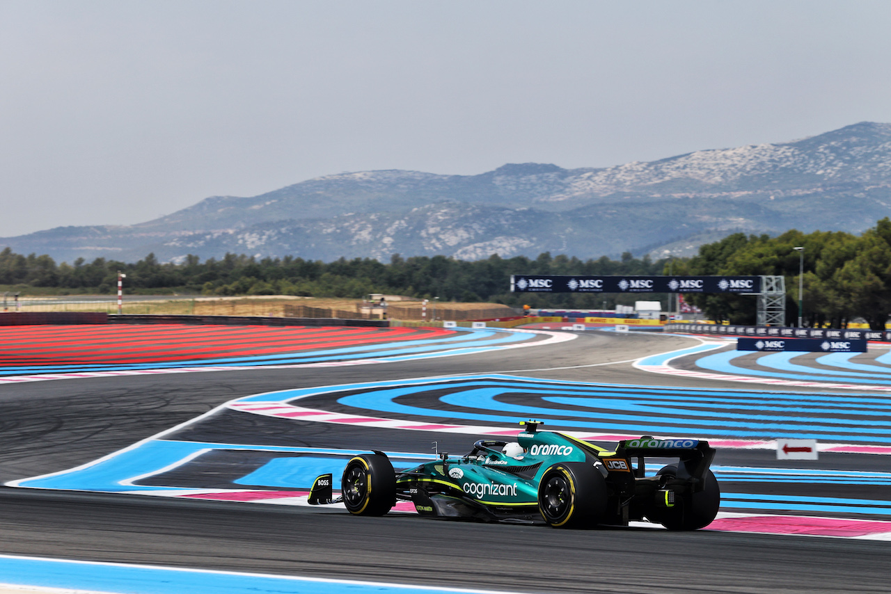 GP FRANCIA, Sebastian Vettel (GER) Aston Martin F1 Team AMR22.
23.07.2022. Formula 1 World Championship, Rd 12, French Grand Prix, Paul Ricard, France, Qualifiche Day.
- www.xpbimages.com, EMail: requests@xpbimages.com © Copyright: Moy / XPB Images