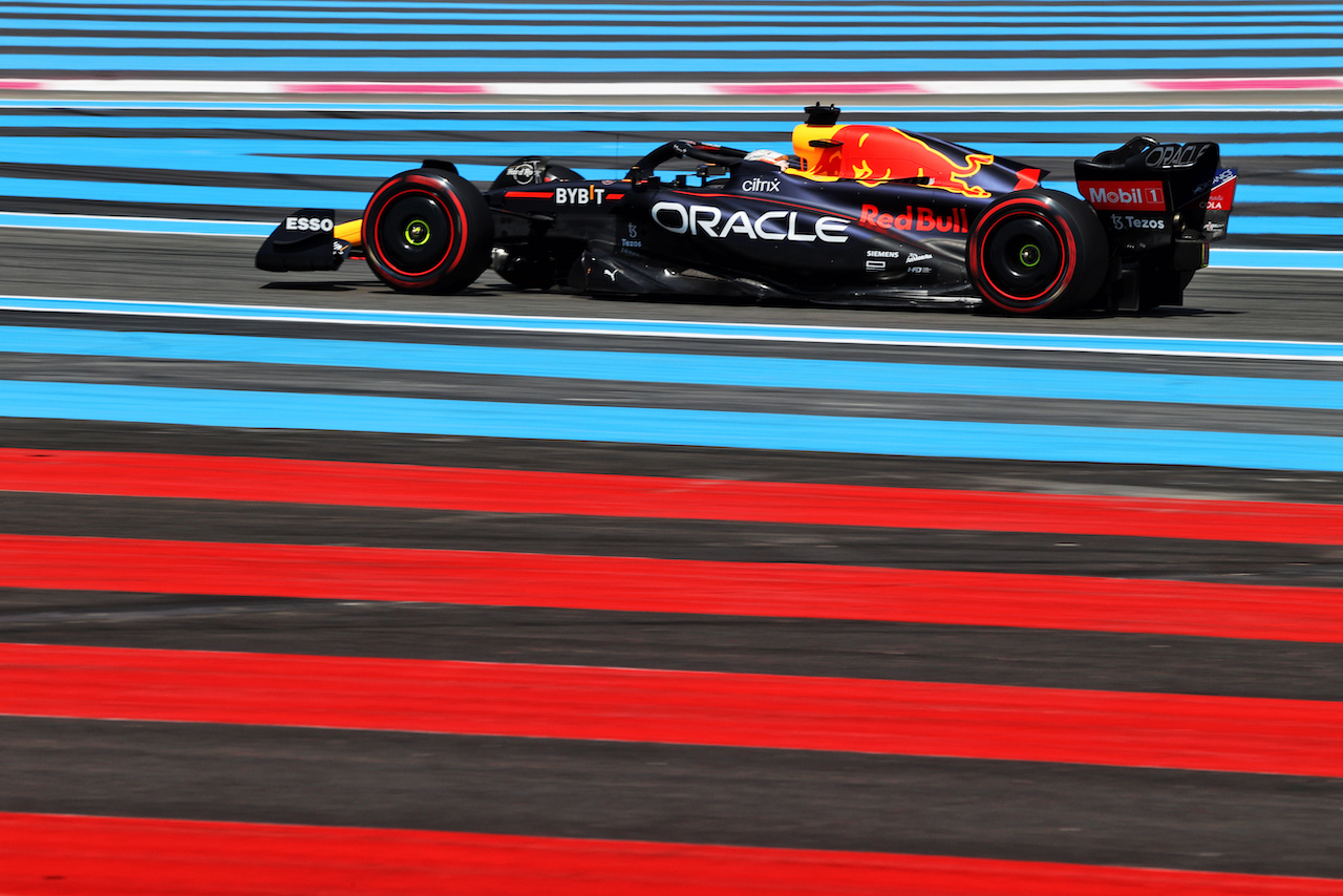 GP FRANCIA, Max Verstappen (NLD) Red Bull Racing RB18.
22.07.2022. Formula 1 World Championship, Rd 12, French Grand Prix, Paul Ricard, France, Practice Day.
- www.xpbimages.com, EMail: requests@xpbimages.com © Copyright: Moy / XPB Images