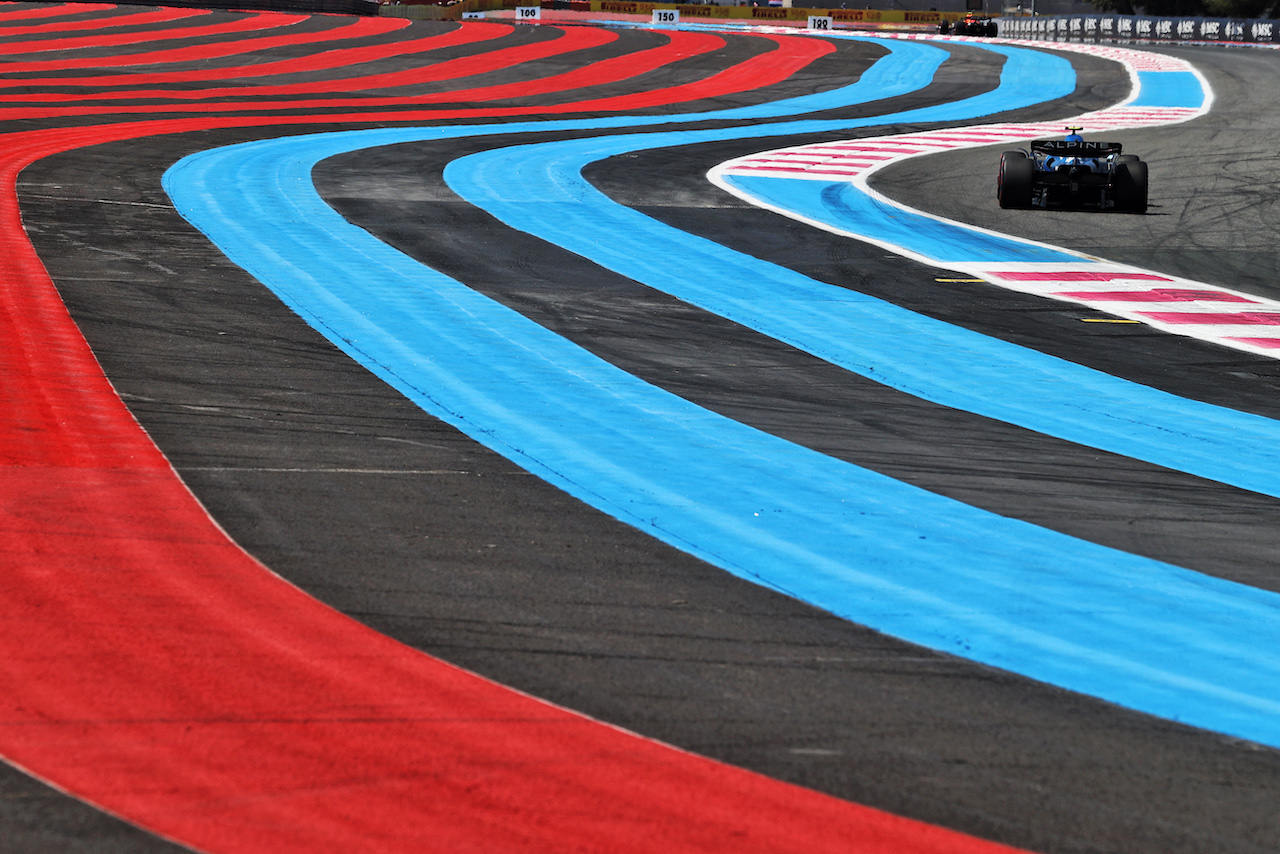 GP FRANCIA, Esteban Ocon (FRA) Alpine F1 Team A522.
22.07.2022. Formula 1 World Championship, Rd 12, French Grand Prix, Paul Ricard, France, Practice Day.
- www.xpbimages.com, EMail: requests@xpbimages.com © Copyright: Moy / XPB Images