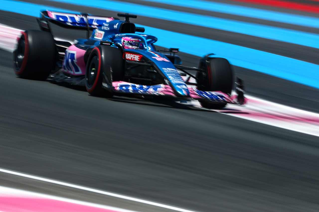 GP FRANCIA, Fernando Alonso (ESP), Alpine F1 Team 
22.07.2022. Formula 1 World Championship, Rd 12, French Grand Prix, Paul Ricard, France, Practice Day.
- www.xpbimages.com, EMail: requests@xpbimages.com ¬© Copyright: Charniaux / XPB Images