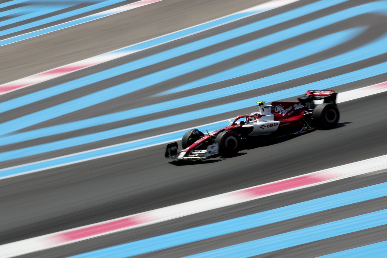 GP FRANCIA, Guanyu Zhou (CHN) Alfa Romeo F1 Team C42.
22.07.2022. Formula 1 World Championship, Rd 12, French Grand Prix, Paul Ricard, France, Practice Day.
 - www.xpbimages.com, EMail: requests@xpbimages.com © Copyright: Coates / XPB Images