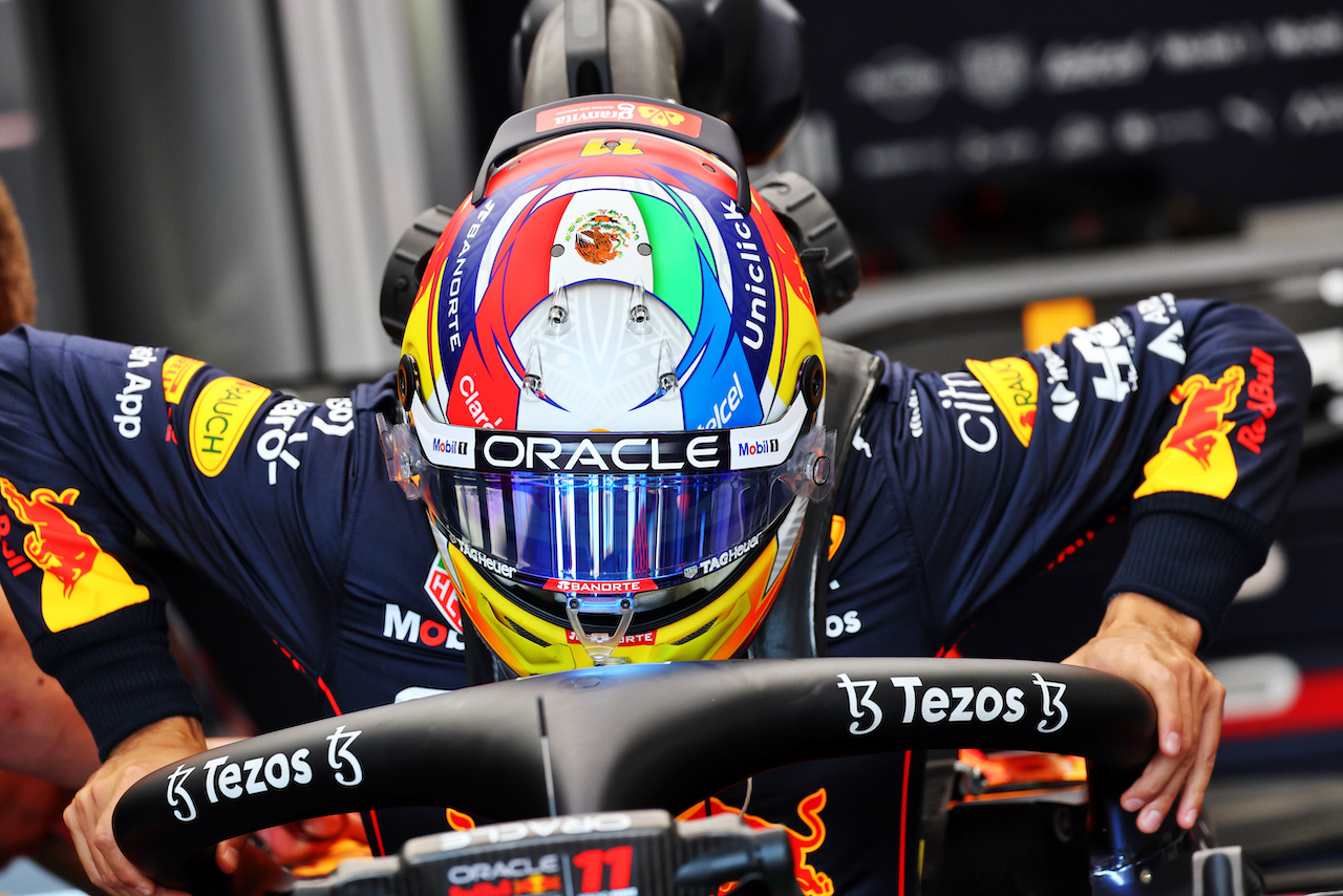 GP FRANCIA, Sergio Perez (MEX) Red Bull Racing RB18.
22.07.2022. Formula 1 World Championship, Rd 12, French Grand Prix, Paul Ricard, France, Practice Day.
- www.xpbimages.com, EMail: requests@xpbimages.com © Copyright: Batchelor / XPB Images