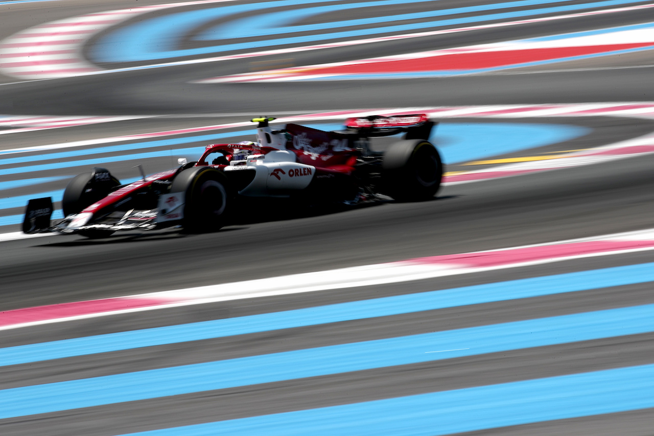 GP FRANCIA, Guanyu Zhou (CHN) Alfa Romeo F1 Team C42.
22.07.2022. Formula 1 World Championship, Rd 12, French Grand Prix, Paul Ricard, France, Practice Day.
 - www.xpbimages.com, EMail: requests@xpbimages.com © Copyright: Coates / XPB Images
