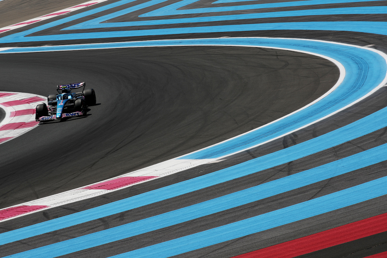 GP FRANCIA, Esteban Ocon (FRA) Alpine F1 Team A522.
22.07.2022. Formula 1 World Championship, Rd 12, French Grand Prix, Paul Ricard, France, Practice Day.
 - www.xpbimages.com, EMail: requests@xpbimages.com © Copyright: Coates / XPB Images
