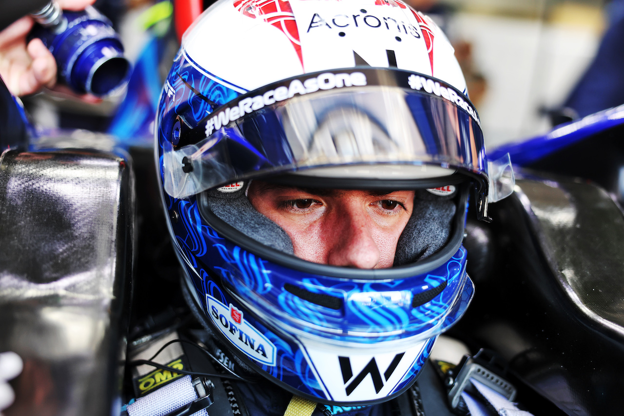 GP FRANCIA, Nicholas Latifi (CDN) Williams Racing FW44.
22.07.2022. Formula 1 World Championship, Rd 12, French Grand Prix, Paul Ricard, France, Practice Day.
- www.xpbimages.com, EMail: requests@xpbimages.com © Copyright: Bearne / XPB Images