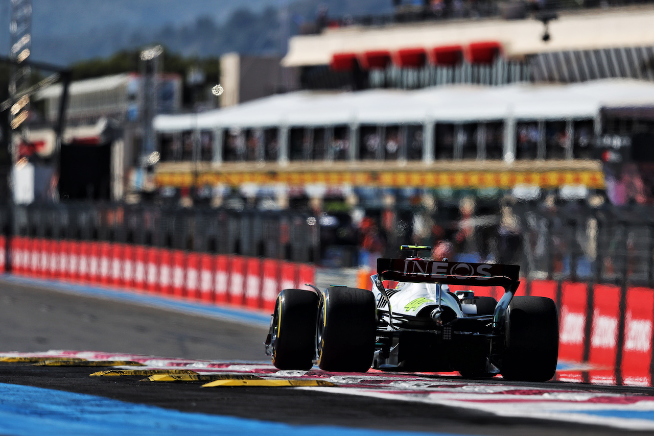 GP FRANCIA, Lewis Hamilton (GBR) Mercedes AMG F1 W13.
22.07.2022. Formula 1 World Championship, Rd 12, French Grand Prix, Paul Ricard, France, Practice Day.
- www.xpbimages.com, EMail: requests@xpbimages.com © Copyright: Moy / XPB Images
