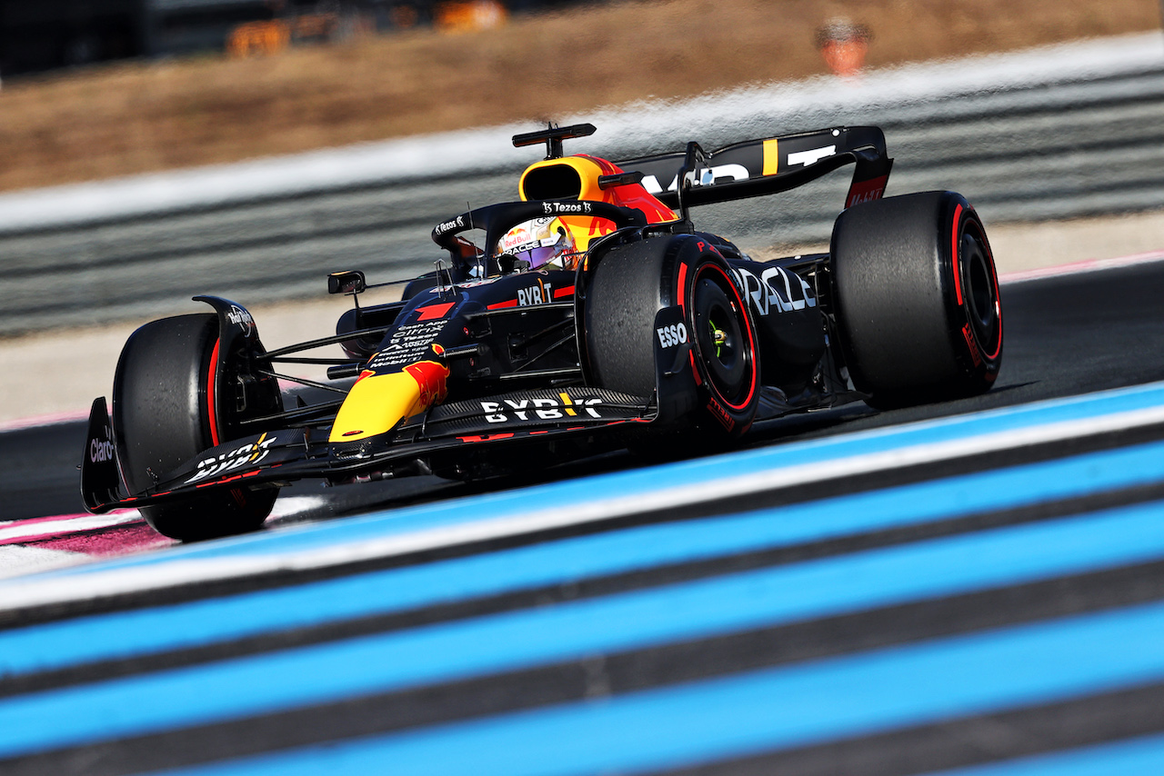 GP FRANCIA, Max Verstappen (NLD) Red Bull Racing RB18.
22.07.2022. Formula 1 World Championship, Rd 12, French Grand Prix, Paul Ricard, France, Practice Day.
- www.xpbimages.com, EMail: requests@xpbimages.com © Copyright: Moy / XPB Images
