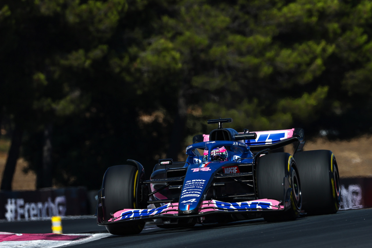 GP FRANCIA, Fernando Alonso (ESP), Alpine F1 Team 
22.07.2022. Formula 1 World Championship, Rd 12, French Grand Prix, Paul Ricard, France, Practice Day.
- www.xpbimages.com, EMail: requests@xpbimages.com © Copyright: Charniaux / XPB Images