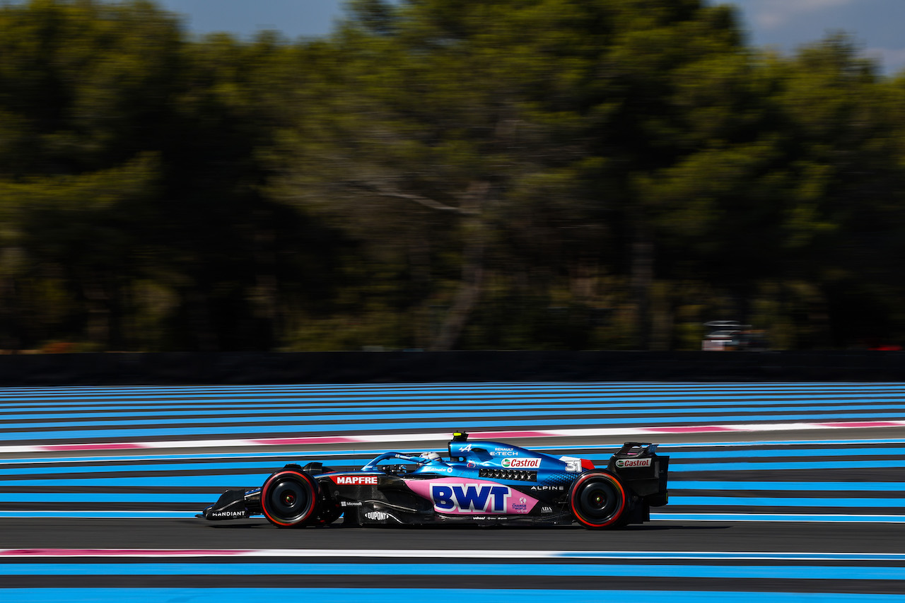 GP FRANCIA, Esteban Ocon (FRA), Alpine F1 Team 
22.07.2022. Formula 1 World Championship, Rd 12, French Grand Prix, Paul Ricard, France, Practice Day.
- www.xpbimages.com, EMail: requests@xpbimages.com ¬© Copyright: Charniaux / XPB Images