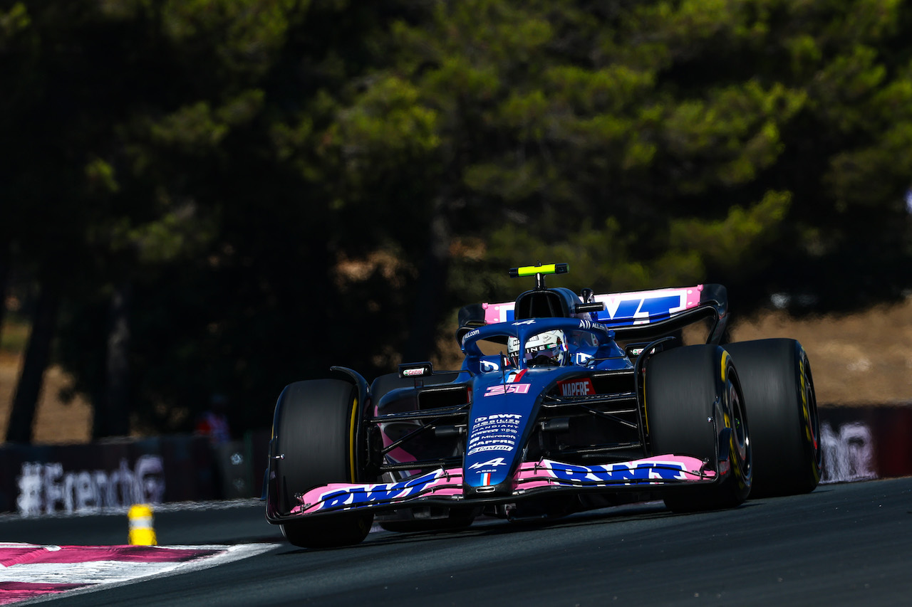 GP FRANCIA, Esteban Ocon (FRA), Alpine F1 Team 
22.07.2022. Formula 1 World Championship, Rd 12, French Grand Prix, Paul Ricard, France, Practice Day.
- www.xpbimages.com, EMail: requests@xpbimages.com ¬© Copyright: Charniaux / XPB Images