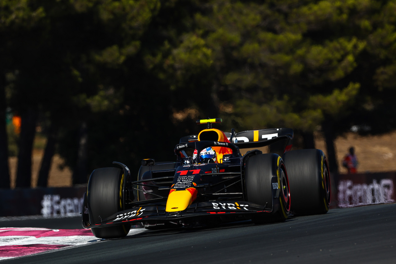 GP FRANCIA, Sergio Perez (MEX), Red Bull Racing 
22.07.2022. Formula 1 World Championship, Rd 12, French Grand Prix, Paul Ricard, France, Practice Day.
- www.xpbimages.com, EMail: requests@xpbimages.com ¬© Copyright: Charniaux / XPB Images