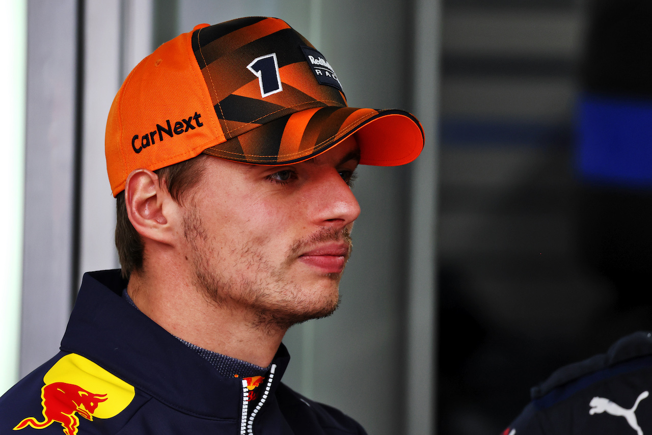 GP GIAPPONE, Max Verstappen (NLD) Red Bull Racing.
09.10.2022. Formula 1 World Championship, Rd 18, Japanese Grand Prix, Suzuka, Japan, Gara Day.
 - www.xpbimages.com, EMail: requests@xpbimages.com © Copyright: Coates / XPB Images