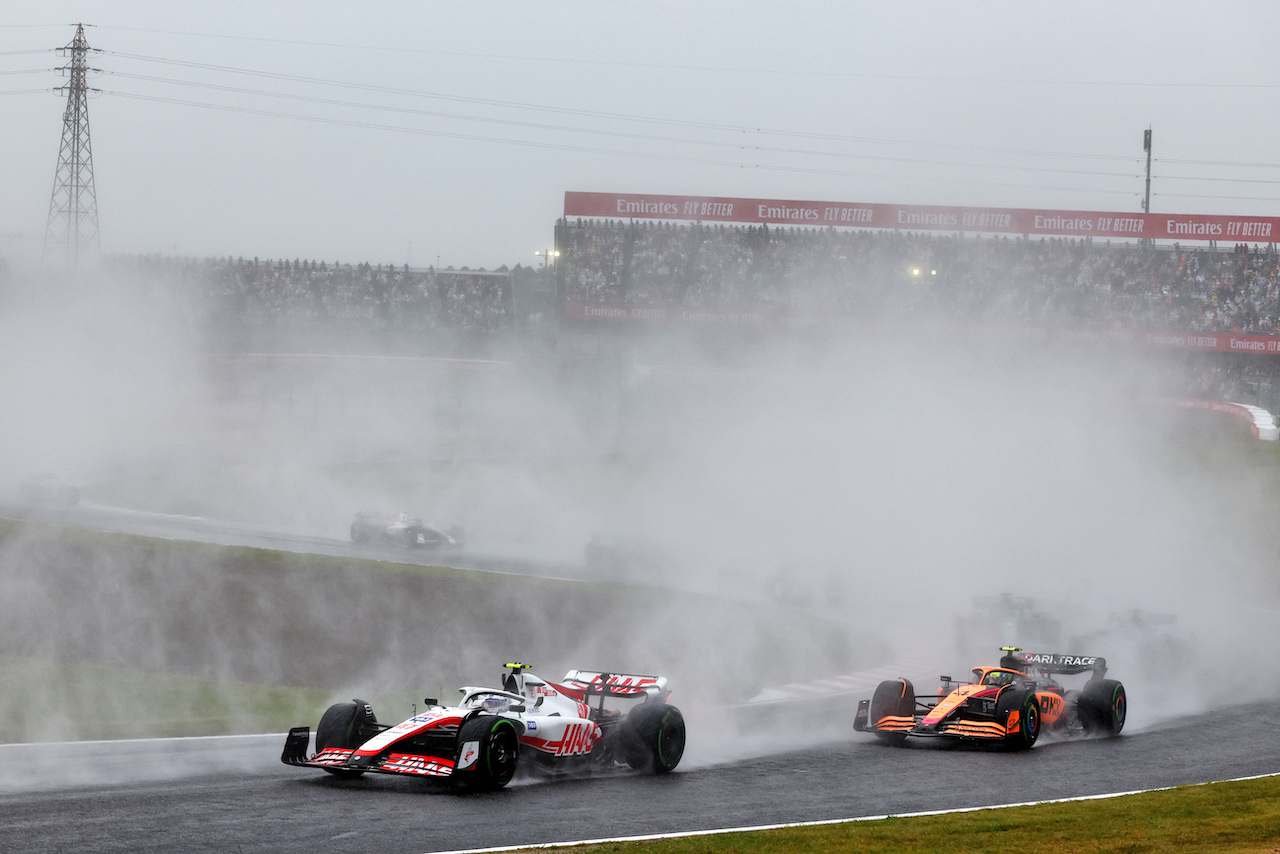 GP GIAPPONE, Mick Schumacher (GER) Haas VF-22 at the partenza of the race.
09.10.2022. Formula 1 World Championship, Rd 18, Japanese Grand Prix, Suzuka, Japan, Gara Day.
 - www.xpbimages.com, EMail: requests@xpbimages.com © Copyright: Coates / XPB Images