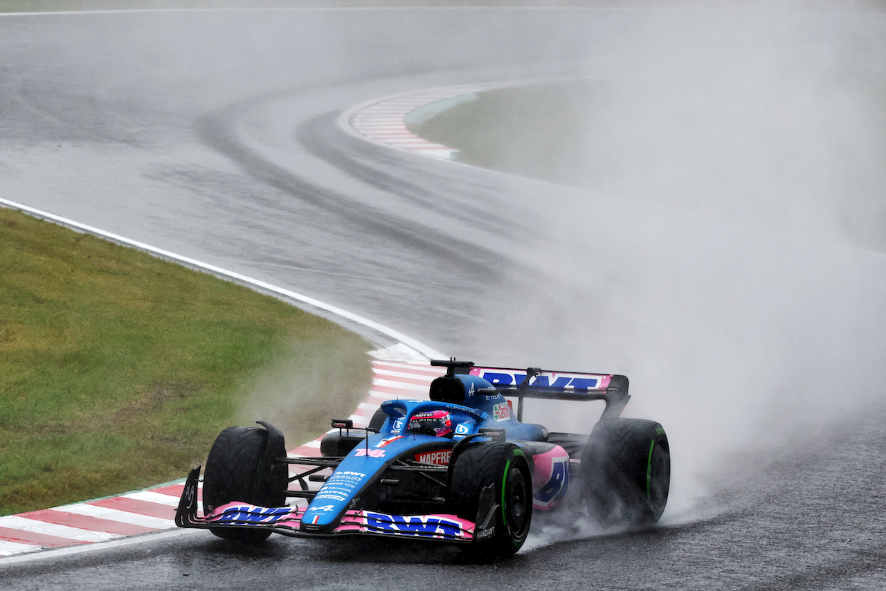 GP GIAPPONE, Fernando Alonso (ESP) Alpine F1 Team A522.
09.10.2022. Formula 1 World Championship, Rd 18, Japanese Grand Prix, Suzuka, Japan, Gara Day.
 - www.xpbimages.com, EMail: requests@xpbimages.com © Copyright: Coates / XPB Images