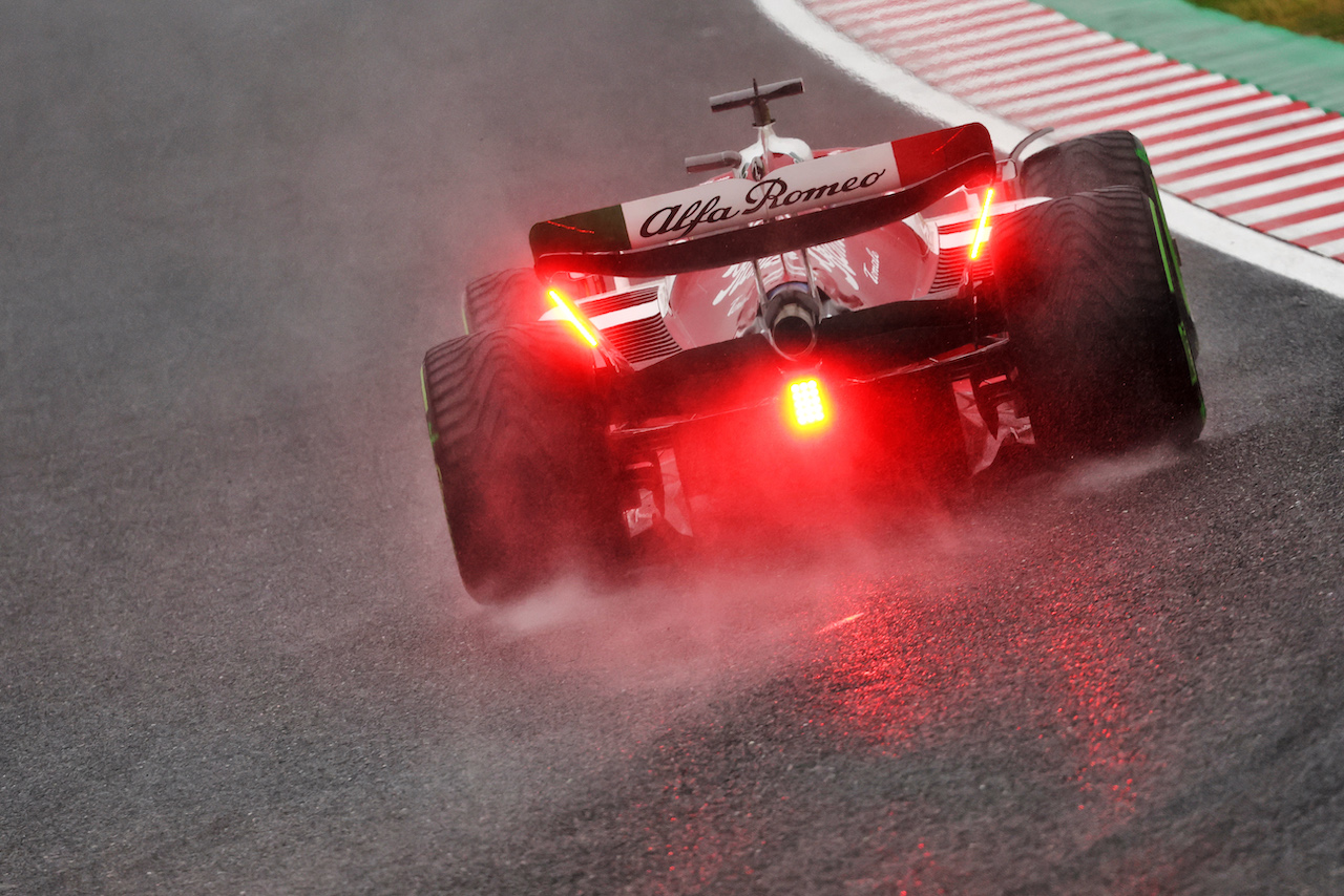 GP GIAPPONE, Valtteri Bottas (FIN) Alfa Romeo F1 Team C42.
09.10.2022. Formula 1 World Championship, Rd 18, Japanese Grand Prix, Suzuka, Japan, Gara Day.
 - www.xpbimages.com, EMail: requests@xpbimages.com © Copyright: Coates / XPB Images