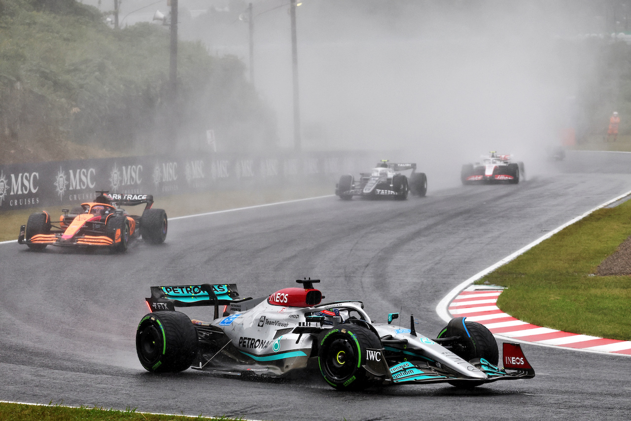 GP GIAPPONE, George Russell (GBR) Mercedes AMG F1 W13.
09.10.2022. Formula 1 World Championship, Rd 18, Japanese Grand Prix, Suzuka, Japan, Gara Day.
 - www.xpbimages.com, EMail: requests@xpbimages.com © Copyright: Coates / XPB Images