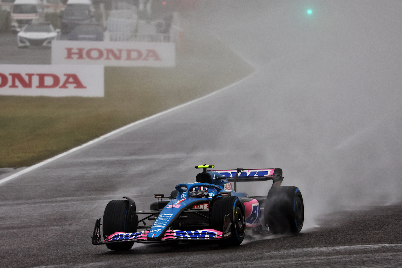 GP GIAPPONE, Esteban Ocon (FRA) Alpine F1 Team A522.
09.10.2022. Formula 1 World Championship, Rd 18, Japanese Grand Prix, Suzuka, Japan, Gara Day.
- www.xpbimages.com, EMail: requests@xpbimages.com © Copyright: Batchelor / XPB Images