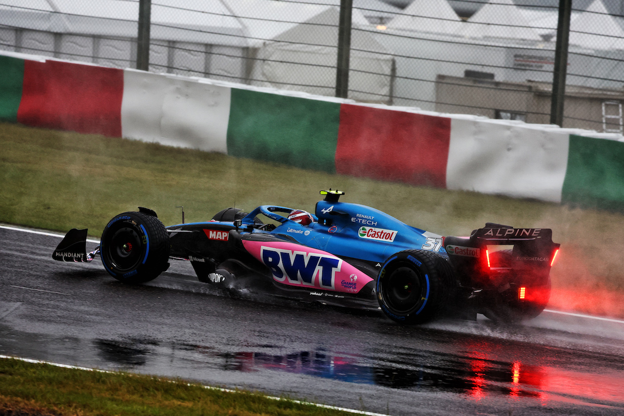 GP GIAPPONE, Esteban Ocon (FRA) Alpine F1 Team A522.
09.10.2022. Formula 1 World Championship, Rd 18, Japanese Grand Prix, Suzuka, Japan, Gara Day.
 - www.xpbimages.com, EMail: requests@xpbimages.com © Copyright: Coates / XPB Images