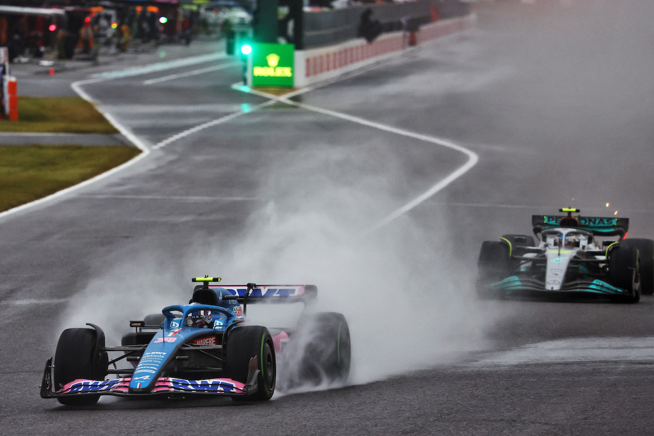 GP GIAPPONE, Esteban Ocon (FRA) Alpine F1 Team A522.
09.10.2022. Formula 1 World Championship, Rd 18, Japanese Grand Prix, Suzuka, Japan, Gara Day.
- www.xpbimages.com, EMail: requests@xpbimages.com © Copyright: Batchelor / XPB Images