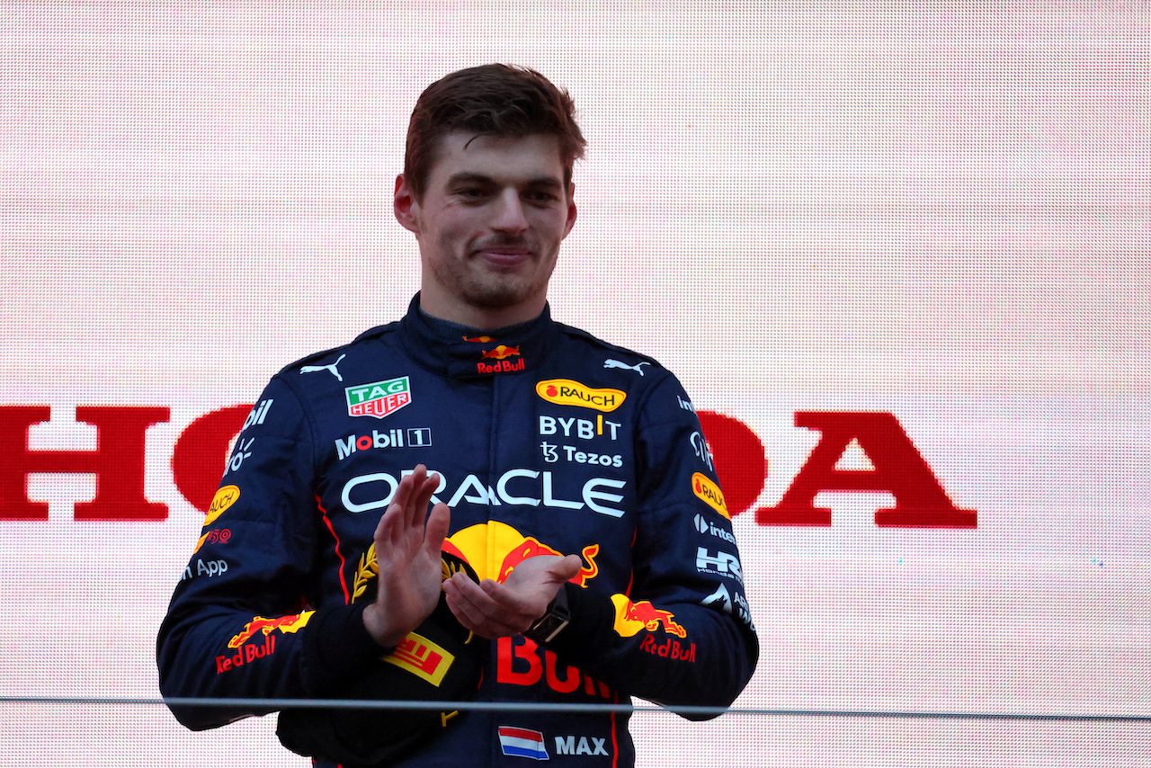 GP GIAPPONE, Gara winner Max Verstappen (NLD) Red Bull Racing celebrates on the podium.
09.10.2022. Formula 1 World Championship, Rd 18, Japanese Grand Prix, Suzuka, Japan, Gara Day.
- www.xpbimages.com, EMail: requests@xpbimages.com © Copyright: Batchelor / XPB Images