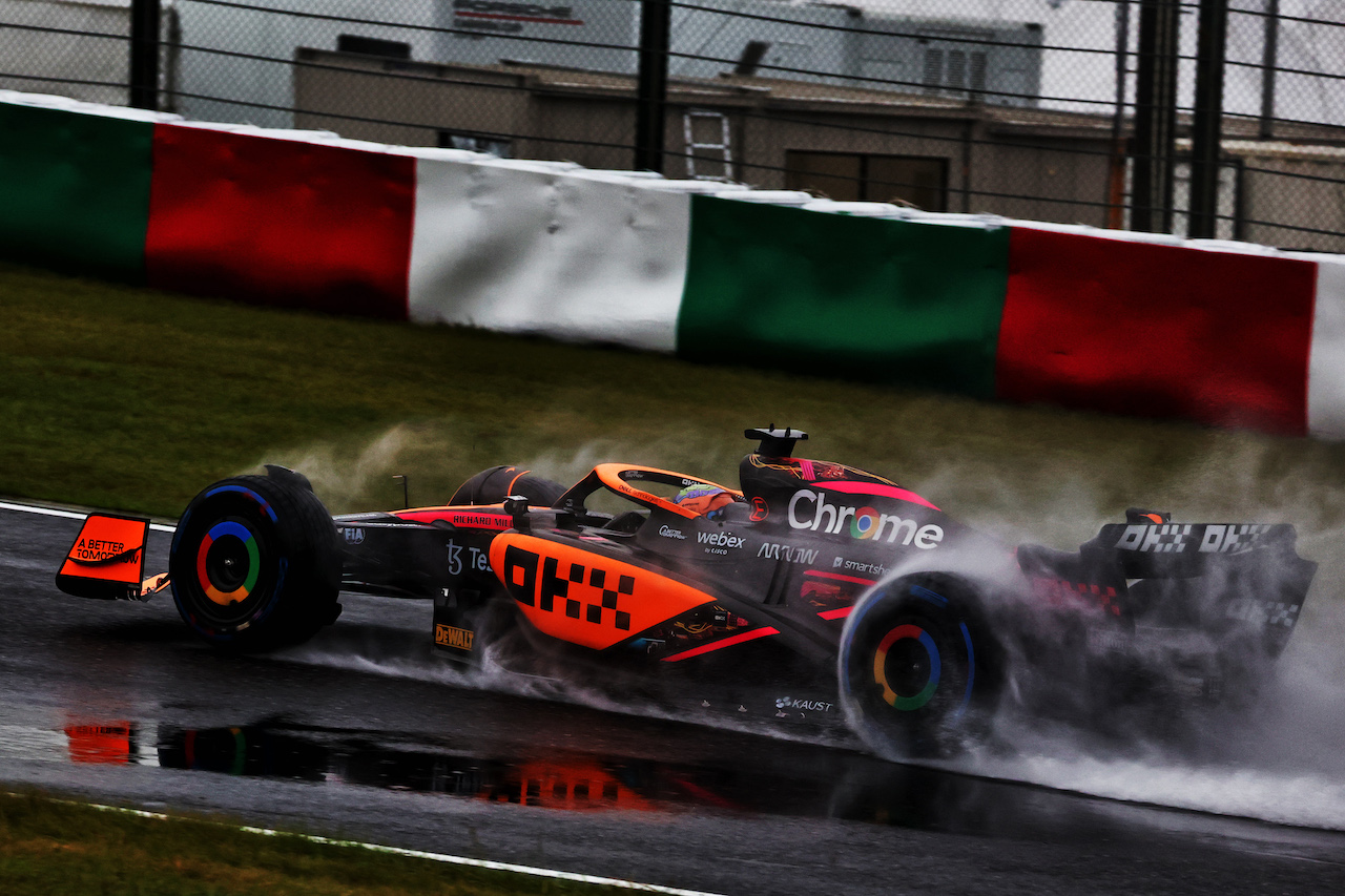 GP GIAPPONE, Daniel Ricciardo (AUS) McLaren MCL36.
09.10.2022. Formula 1 World Championship, Rd 18, Japanese Grand Prix, Suzuka, Japan, Gara Day.
 - www.xpbimages.com, EMail: requests@xpbimages.com © Copyright: Coates / XPB Images