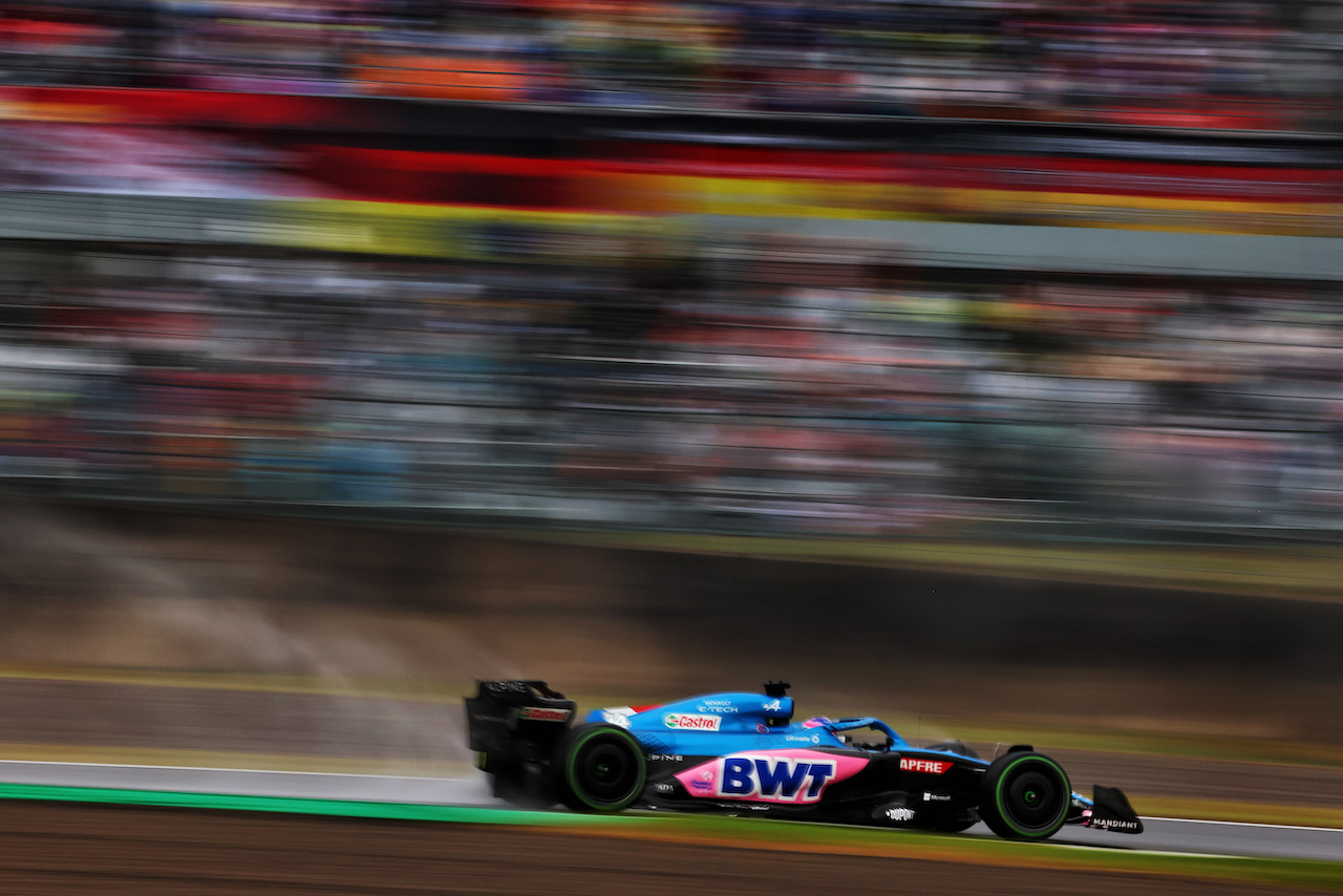 GP GIAPPONE, Fernando Alonso (ESP) Alpine F1 Team A522.
09.10.2022. Formula 1 World Championship, Rd 18, Japanese Grand Prix, Suzuka, Japan, Gara Day.
 - www.xpbimages.com, EMail: requests@xpbimages.com © Copyright: Coates / XPB Images
