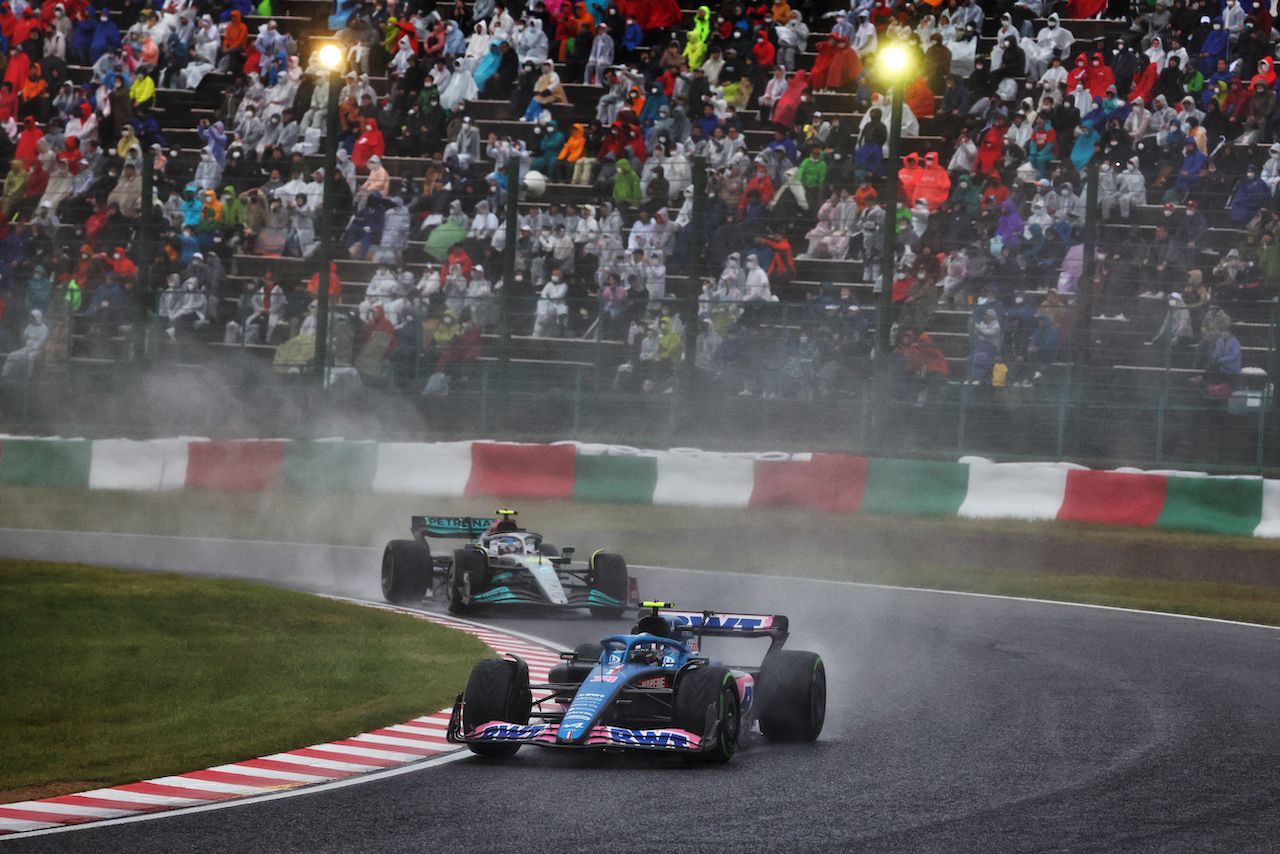 GP GIAPPONE, Esteban Ocon (FRA) Alpine F1 Team A522.
09.10.2022. Formula 1 World Championship, Rd 18, Japanese Grand Prix, Suzuka, Japan, Gara Day.
 - www.xpbimages.com, EMail: requests@xpbimages.com © Copyright: Coates / XPB Images