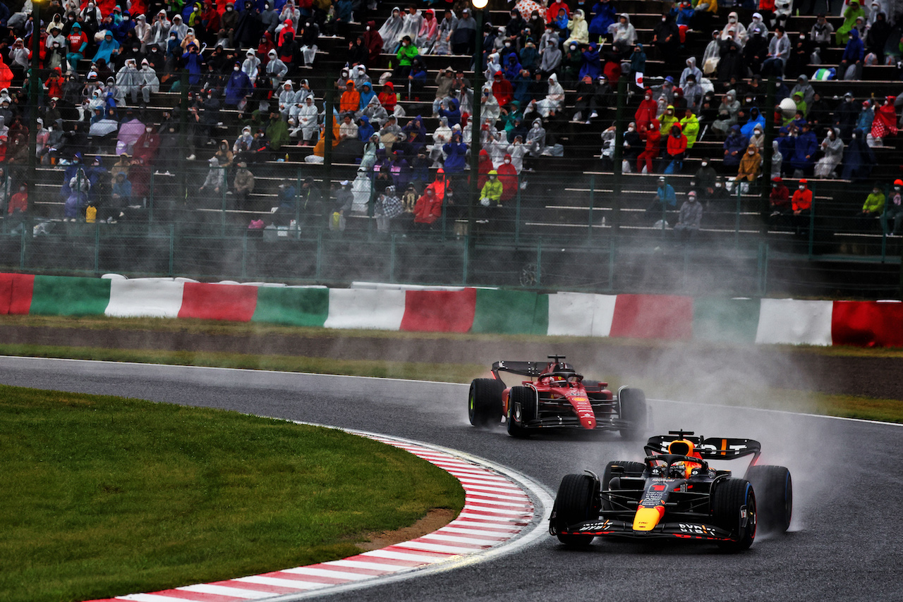 GP GIAPPONE, Max Verstappen (NLD) Red Bull Racing RB18.
09.10.2022. Formula 1 World Championship, Rd 18, Japanese Grand Prix, Suzuka, Japan, Gara Day.
 - www.xpbimages.com, EMail: requests@xpbimages.com © Copyright: Coates / XPB Images