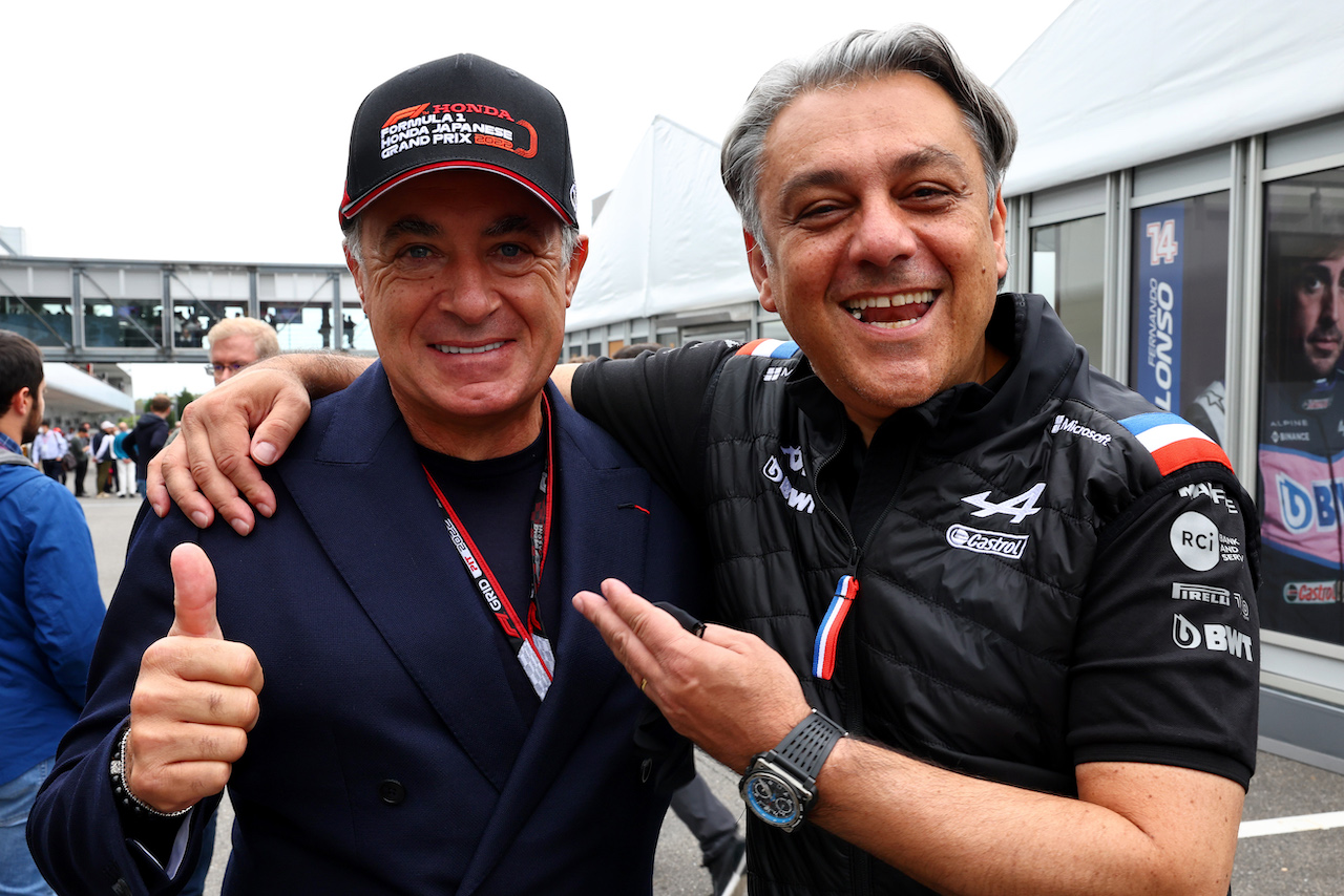 GP GIAPPONE, (L to R): Jean Alesi (FRA) with Luca de Meo (ITA) Groupe Renault Chief Executive Officer.
09.10.2022. Formula 1 World Championship, Rd 18, Japanese Grand Prix, Suzuka, Japan, Gara Day.
- www.xpbimages.com, EMail: requests@xpbimages.com © Copyright: Batchelor / XPB Images