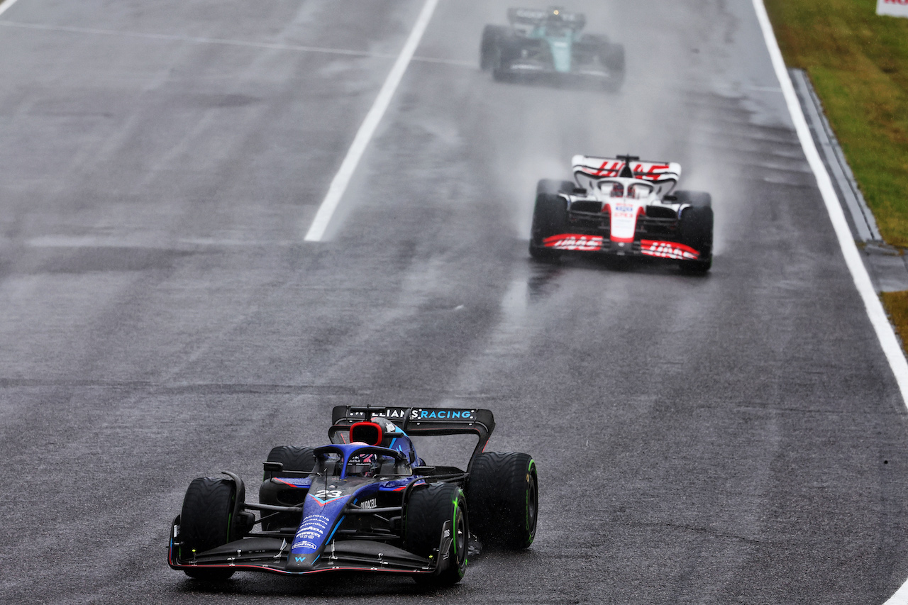 GP GIAPPONE, Alexander Albon (THA) Williams Racing FW44 on the formation lap.
09.10.2022. Formula 1 World Championship, Rd 18, Japanese Grand Prix, Suzuka, Japan, Gara Day.
- www.xpbimages.com, EMail: requests@xpbimages.com © Copyright: Batchelor / XPB Images