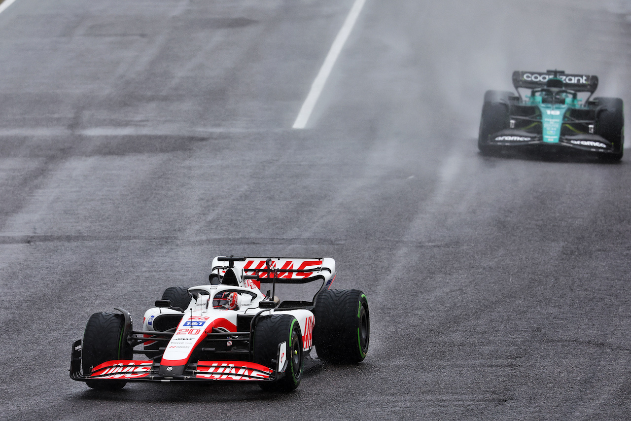 GP GIAPPONE, Kevin Magnussen (DEN) Haas VF-22 on the formation lap.
09.10.2022. Formula 1 World Championship, Rd 18, Japanese Grand Prix, Suzuka, Japan, Gara Day.
- www.xpbimages.com, EMail: requests@xpbimages.com © Copyright: Batchelor / XPB Images