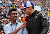 GP GIAPPONE, (L to R): Lawrence Barretto (GBR) Formula 1 Senior Writer Editor with Esteban Ocon (FRA) Alpine F1 Team on the drivers parade.
09.10.2022. Formula 1 World Championship, Rd 18, Japanese Grand Prix, Suzuka, Japan, Gara Day.
- www.xpbimages.com, EMail: requests@xpbimages.com © Copyright: Bearne / XPB Images