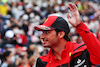 GP GIAPPONE, Carlos Sainz Jr (ESP) Ferrari on the drivers parade.
09.10.2022. Formula 1 World Championship, Rd 18, Japanese Grand Prix, Suzuka, Japan, Gara Day.
- www.xpbimages.com, EMail: requests@xpbimages.com © Copyright: Bearne / XPB Images