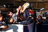 GP GIAPPONE, Gara winner Max Verstappen (NLD) Red Bull Racing celebrates with the team in parc ferme.
09.10.2022. Formula 1 World Championship, Rd 18, Japanese Grand Prix, Suzuka, Japan, Gara Day.
 - www.xpbimages.com, EMail: requests@xpbimages.com © Copyright: Coates / XPB Images