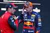 GP GIAPPONE, (L to R): Charles Leclerc (MON) Ferrari with vincitore Max Verstappen (NLD) Red Bull Racing in parc ferme.
09.10.2022. Formula 1 World Championship, Rd 18, Japanese Grand Prix, Suzuka, Japan, Gara Day.
 - www.xpbimages.com, EMail: requests@xpbimages.com © Copyright: Coates / XPB Images