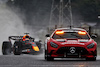 GP GIAPPONE, Max Verstappen (NLD) Red Bull Racing RB18 davanti a behind the Mercedes AMG FIA Safety Car.
09.10.2022. Formula 1 World Championship, Rd 18, Japanese Grand Prix, Suzuka, Japan, Gara Day.
 - www.xpbimages.com, EMail: requests@xpbimages.com © Copyright: Coates / XPB Images