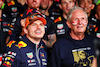 GP GIAPPONE, Gara winner Max Verstappen (NLD) Red Bull Racing celebrates winning the World Championship with Dr Helmut Marko (AUT) Red Bull Motorsport Consultant e the team.
09.10.2022. Formula 1 World Championship, Rd 18, Japanese Grand Prix, Suzuka, Japan, Gara Day.
- www.xpbimages.com, EMail: requests@xpbimages.com © Copyright: Batchelor / XPB Images