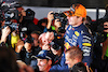GP GIAPPONE, Gara winner Max Verstappen (NLD) Red Bull Racing celebrates winning the World Championship with the team.
09.10.2022. Formula 1 World Championship, Rd 18, Japanese Grand Prix, Suzuka, Japan, Gara Day.
- www.xpbimages.com, EMail: requests@xpbimages.com © Copyright: Batchelor / XPB Images