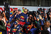 GP GIAPPONE, Gara winner Max Verstappen (NLD) Red Bull Racing celebrates winning the World Championship with Gianpiero Lambiase (ITA) Red Bull Racing Engineer e the team.
09.10.2022. Formula 1 World Championship, Rd 18, Japanese Grand Prix, Suzuka, Japan, Gara Day.
- www.xpbimages.com, EMail: requests@xpbimages.com © Copyright: Batchelor / XPB Images