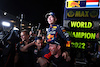 GP GIAPPONE, Gara winner Max Verstappen (NLD) Red Bull Racing celebrates winning the World Championship with the team.
09.10.2022. Formula 1 World Championship, Rd 18, Japanese Grand Prix, Suzuka, Japan, Gara Day.
 - www.xpbimages.com, EMail: requests@xpbimages.com © Copyright: Coates / XPB Images